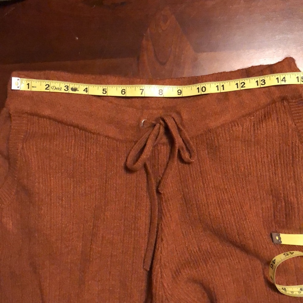 DKNY women’s copper ribbed-knit straight leg cozy cashmere blend jogger - Picture 4 of 12